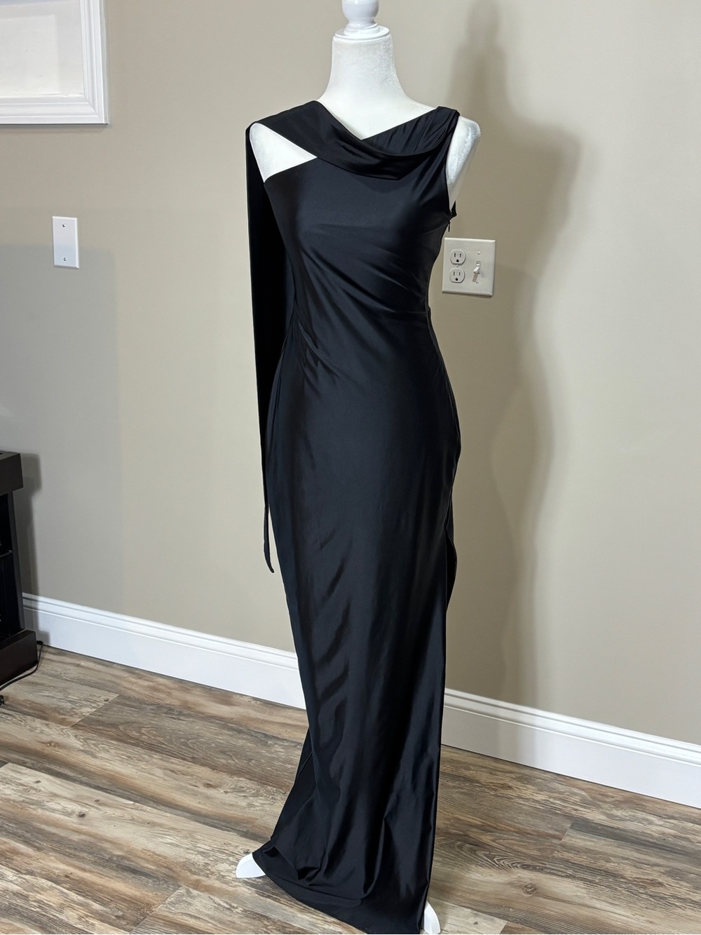 Oh Polly Sheril Asymmetric Scarf-Detail Maxi Dress - Picture 6 of 17